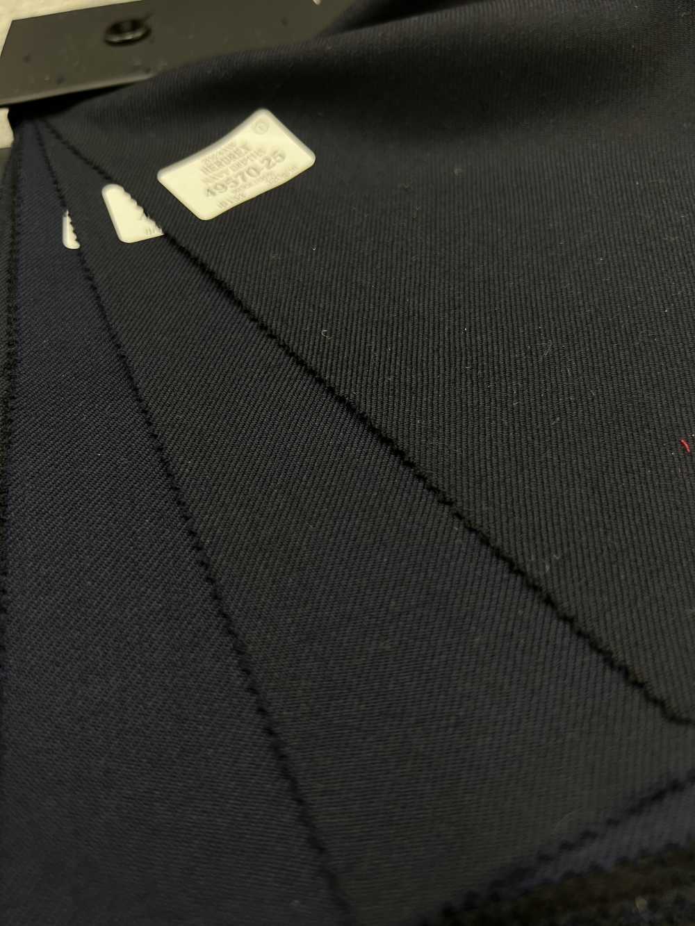 49570 NAVY DEPTH Glossy No Pattern Color 3 Variations[Textile] Kunishima Co., Ltd.