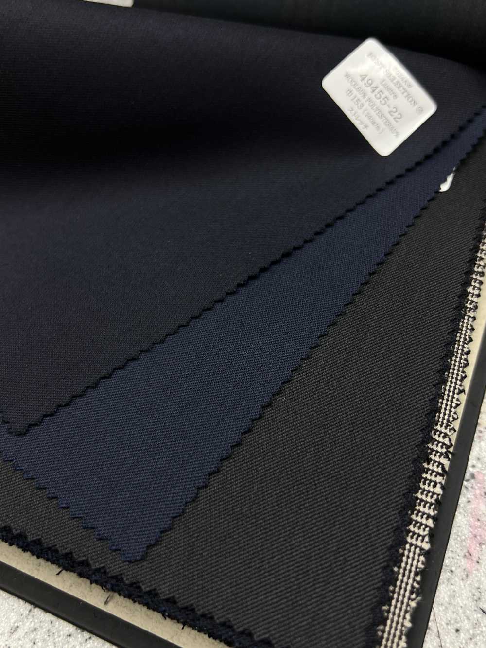 49455 LUSTRE Stretch Wool Polyester Dobby Pattern 3 Color Variations[Textile] Kunishima Co., Ltd.