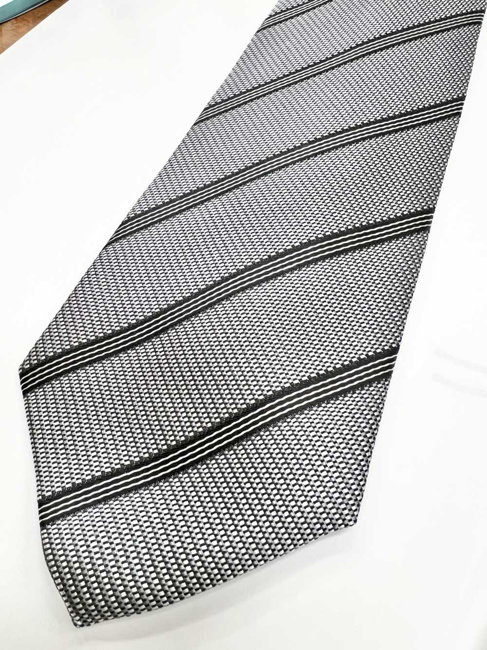 NE-28-OUT [Outlet] Japanese-made Formal Necktie Dark Gray Stripe[Formal Accessories] Yamamoto(EXCY)