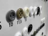 155 Giraffe Urea Resin 4-hole Glossy Button Giraffe Button (Twill Button Industry) Sub Photo