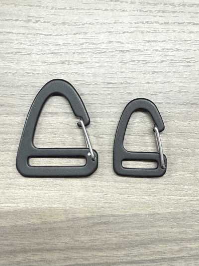 HH163 Arutika Triangle Clip Hook