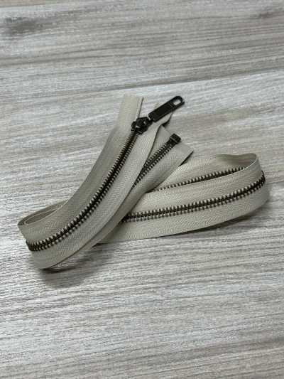 5RGKBOR-OUTLET Metal Zipper Size 5 Antique Gold Open