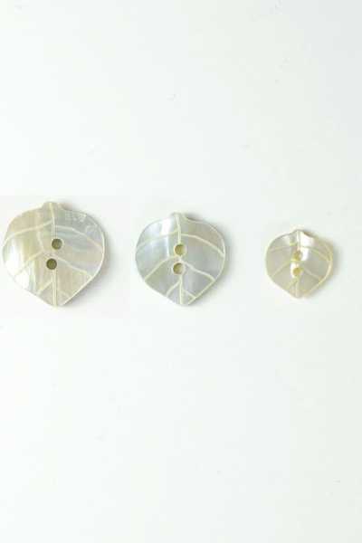 P0849 GAFFORELLI Leaf-shaped Shell Button