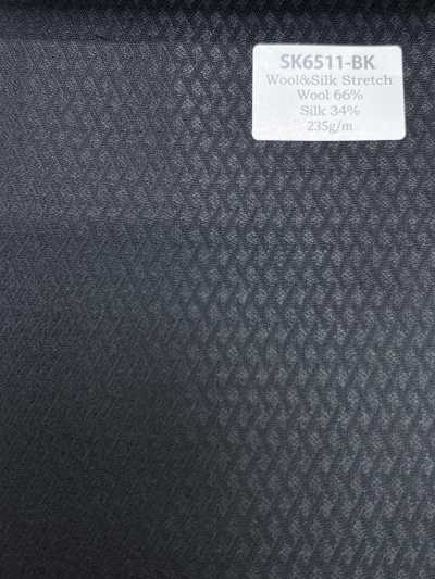 Japanese-made Silk Wool Stretch Black Diamond Pattern